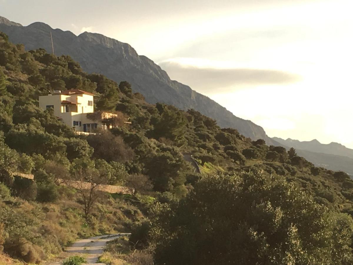 Villa Lir Tholos  Luaran gambar