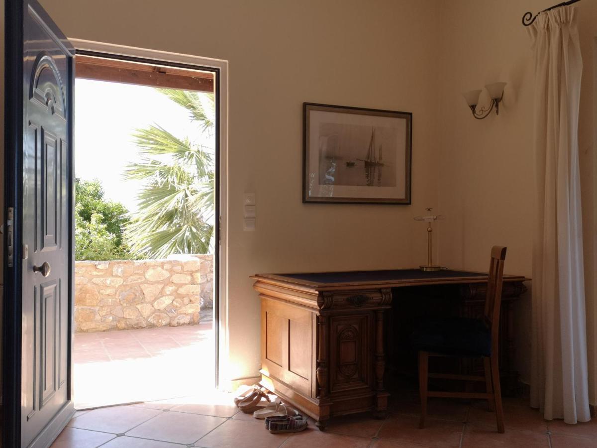 Villa Lir Tholos  Luaran gambar